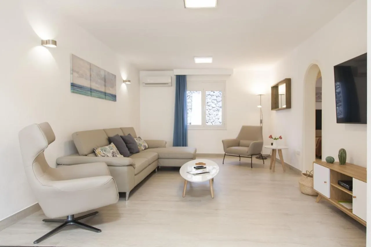 Villa Aphrodite And Villa Apollo 4 Bedroom Puerto del Carmen